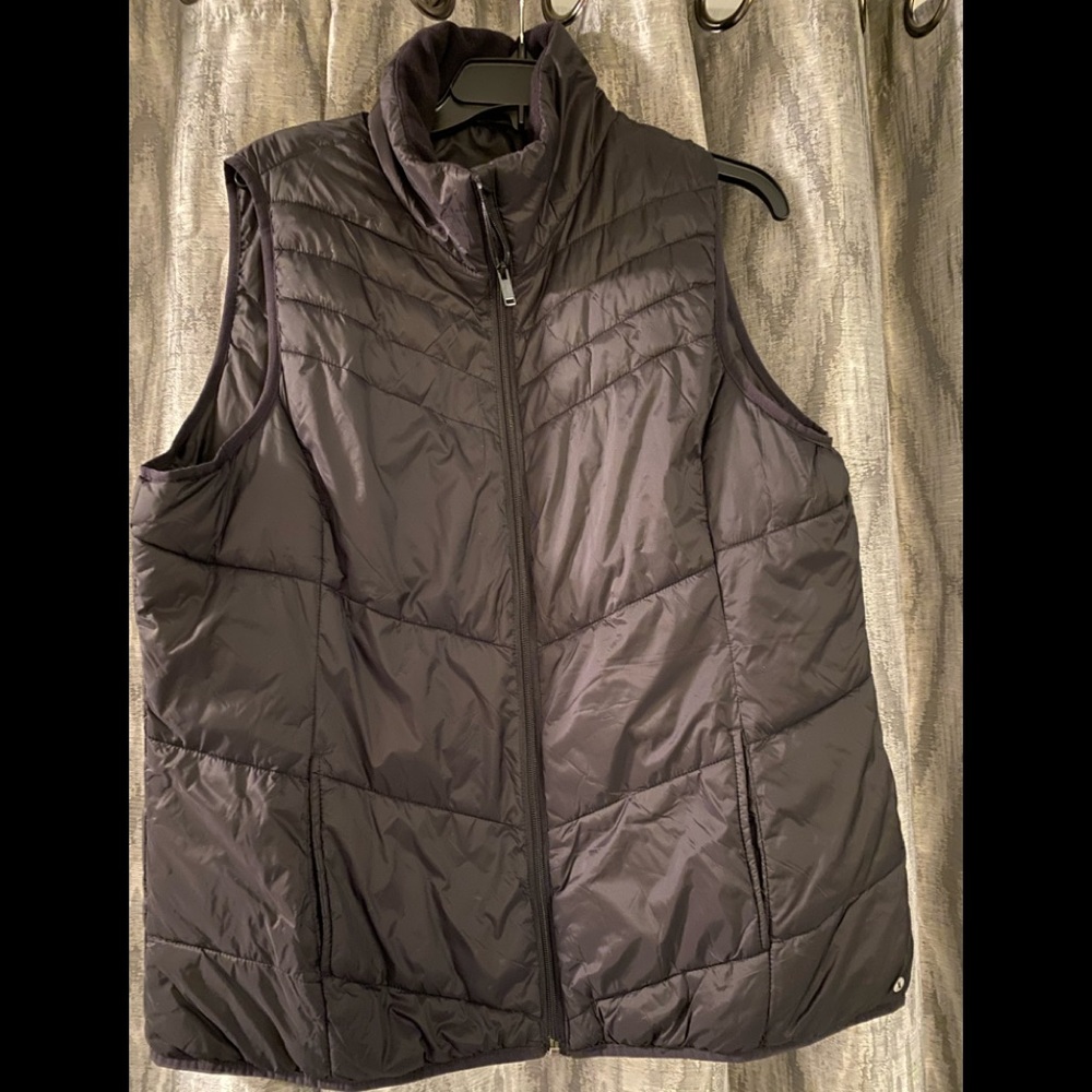BLACK PUFFER VEST XXL